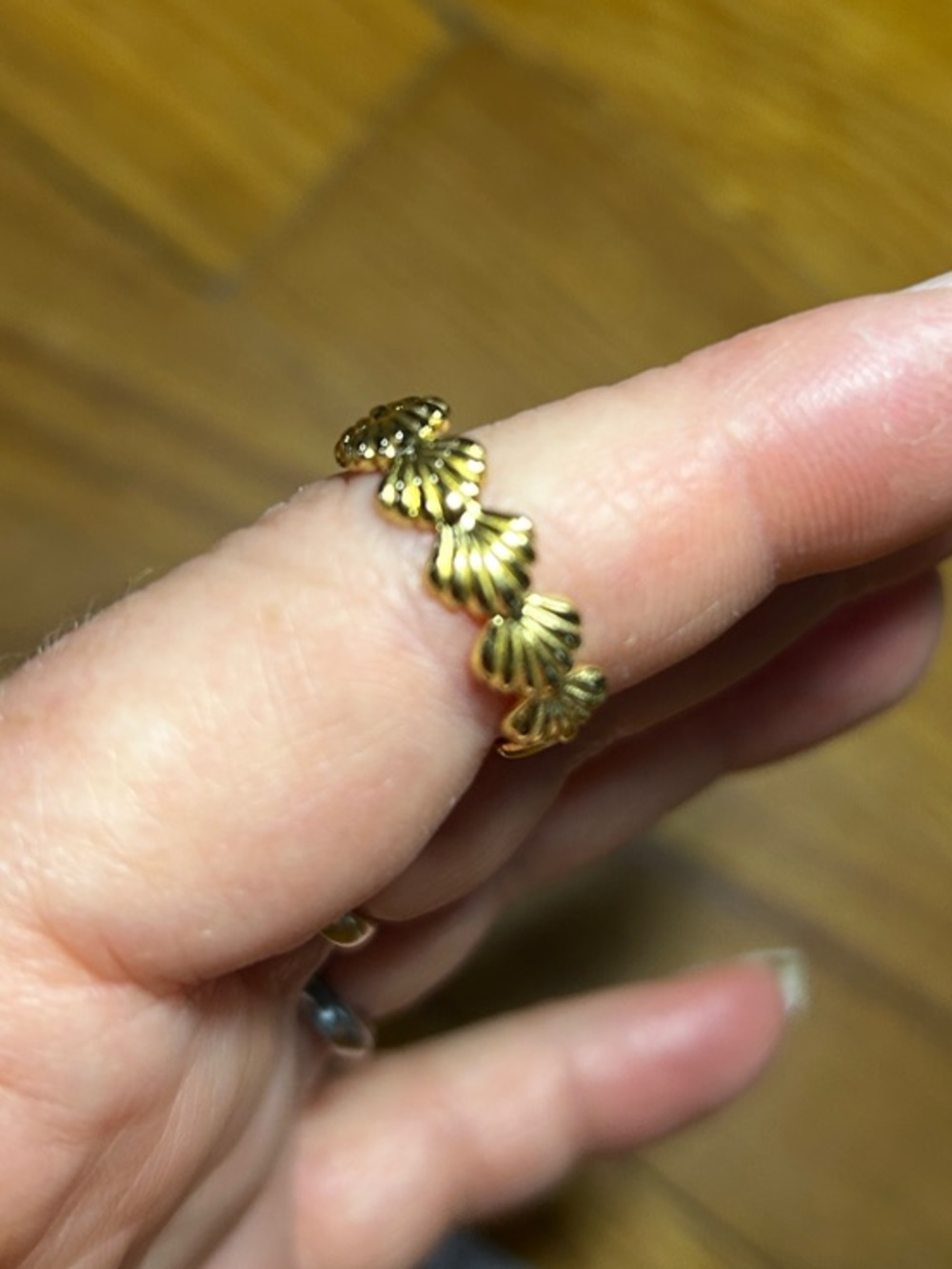 3/$25 Gold Seashell Pattern Stackable Ring - Picture 4 of 8